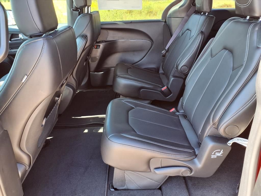 New 2026 Chrysler Pacifica Select image 26