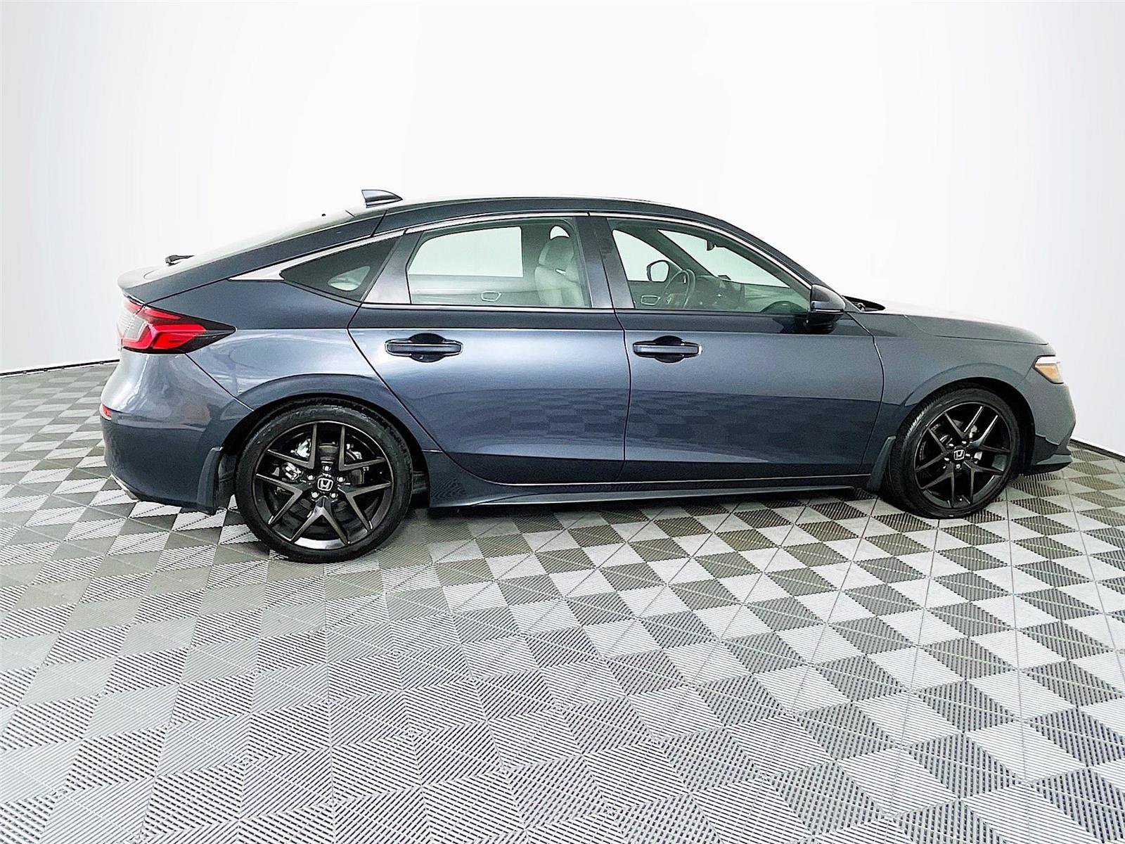 Used 2023 Honda Civic Sport Touring image 11