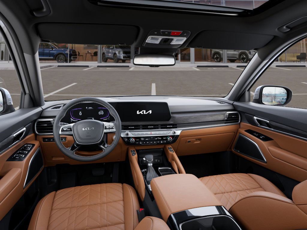 Used 2025 Kia Telluride AWD image 14