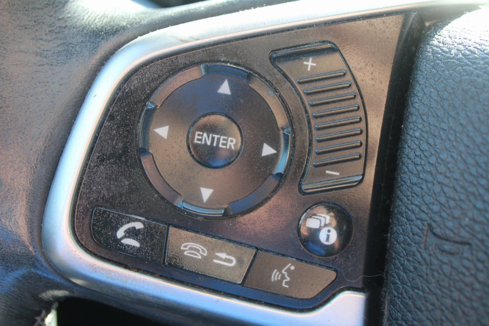 Used 2018 Honda Civic EX-T image 25