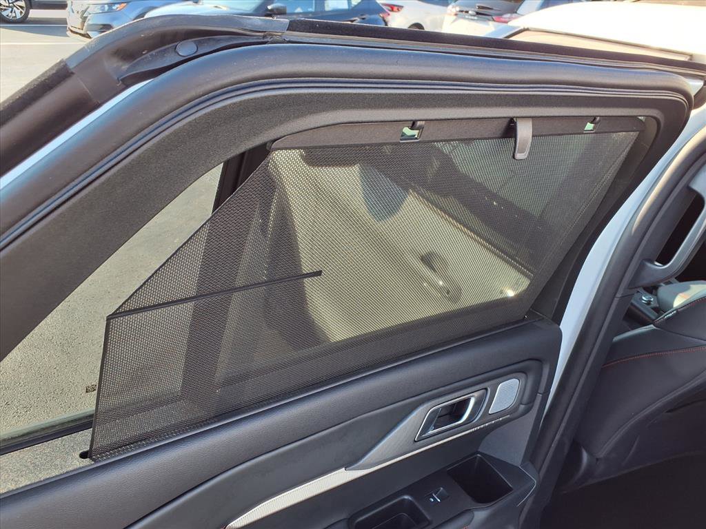 Used 2025 Ford Explorer ST image 27