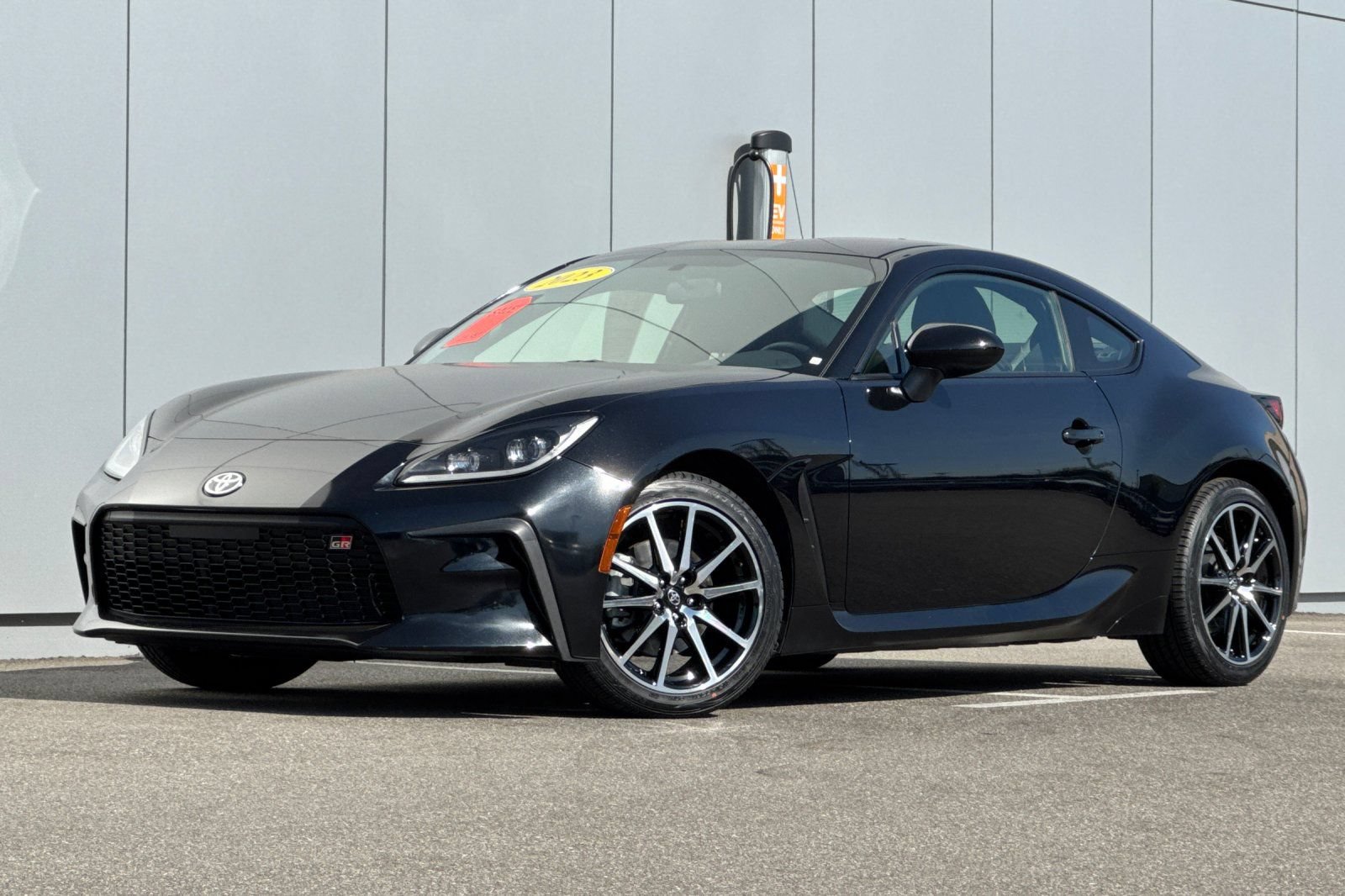 Used 2023 Toyota GR86 RWD image 1