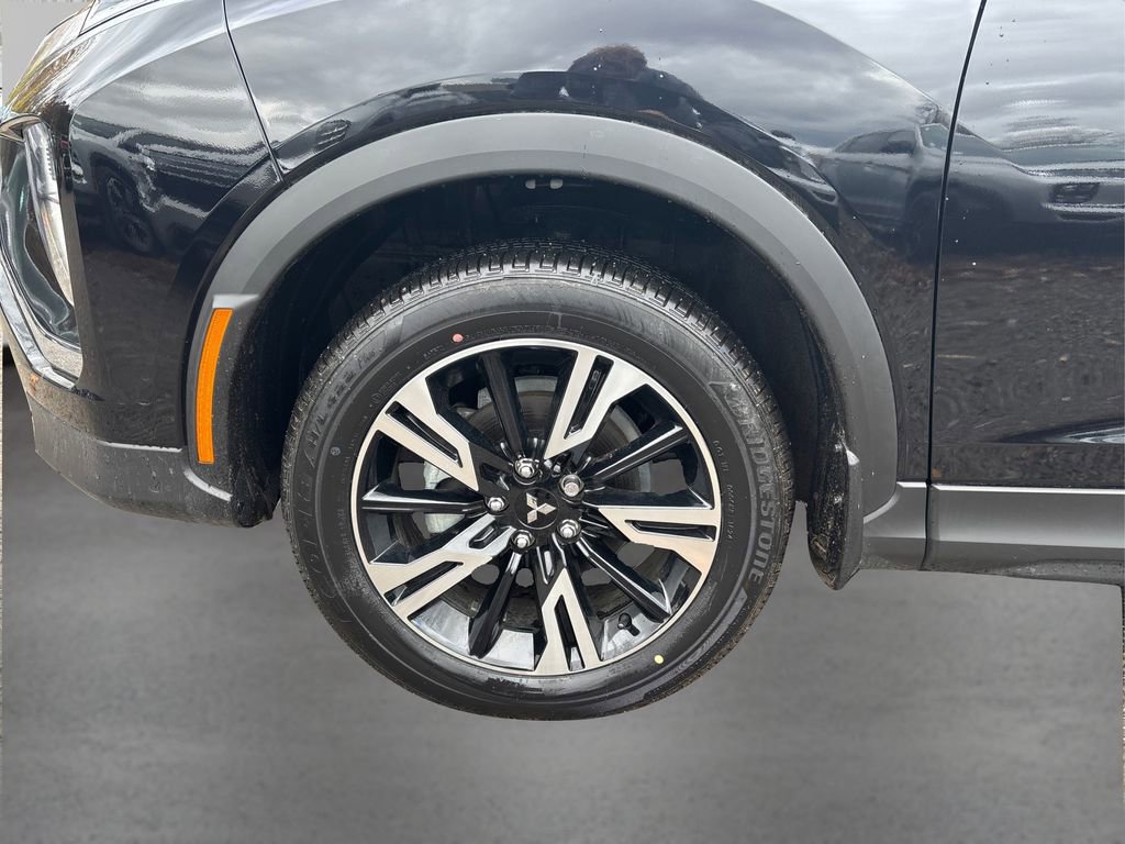 Used 2024 Mitsubishi Eclipse Cross SE AWD/4WD image 11