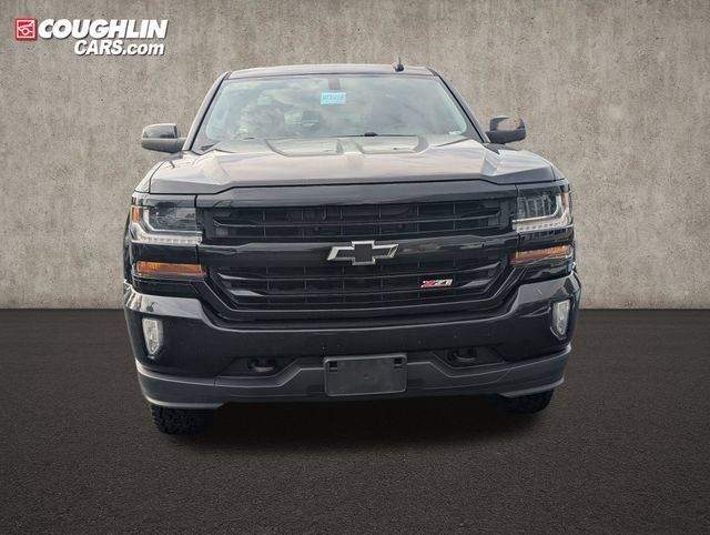 Used 2017 Chevrolet Silverado 1500 LT w/ Midnight Edition AWD/4WD image 2