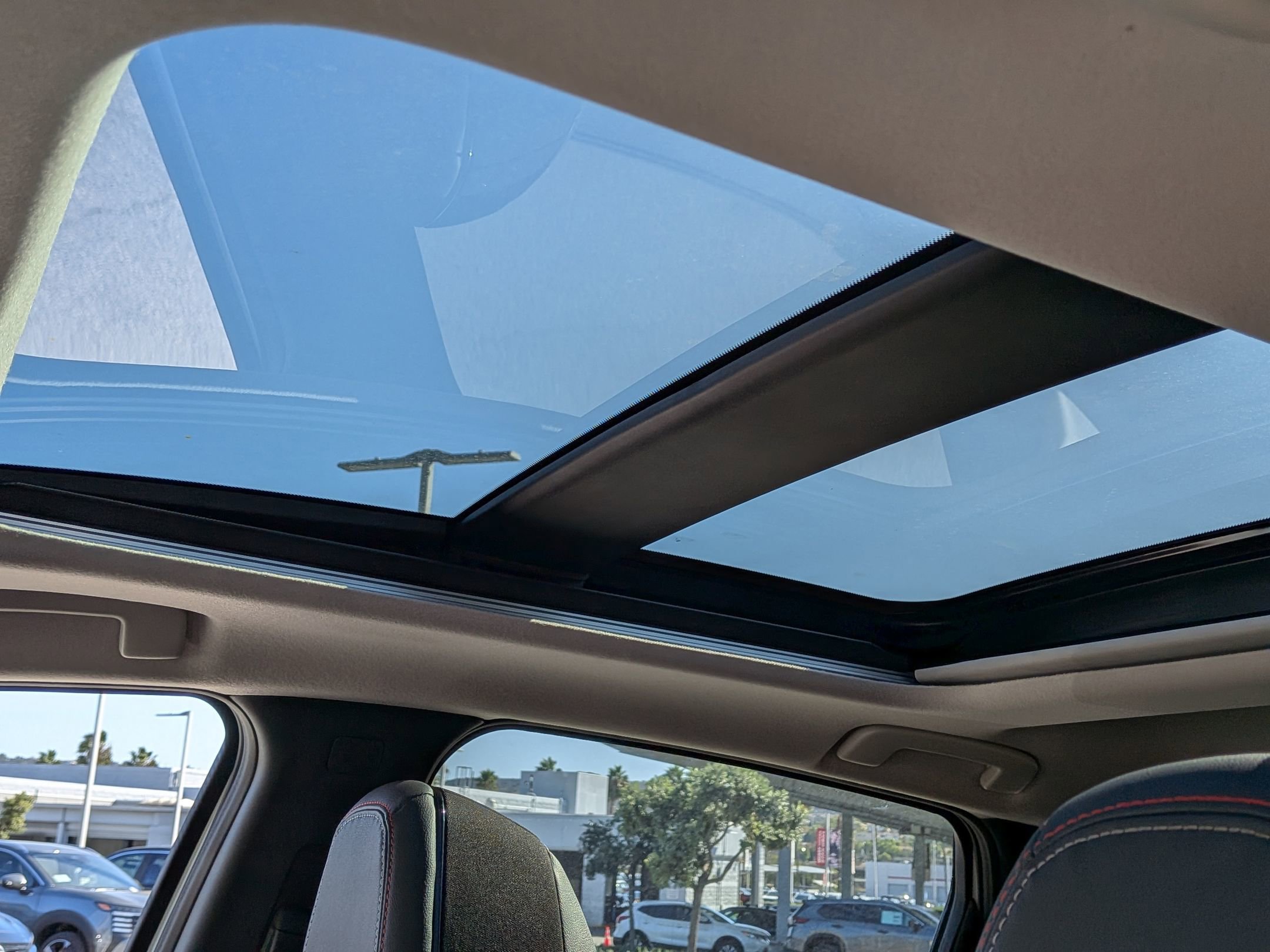 New 2026 Nissan Kicks SR w/ SR Premium Package image 21