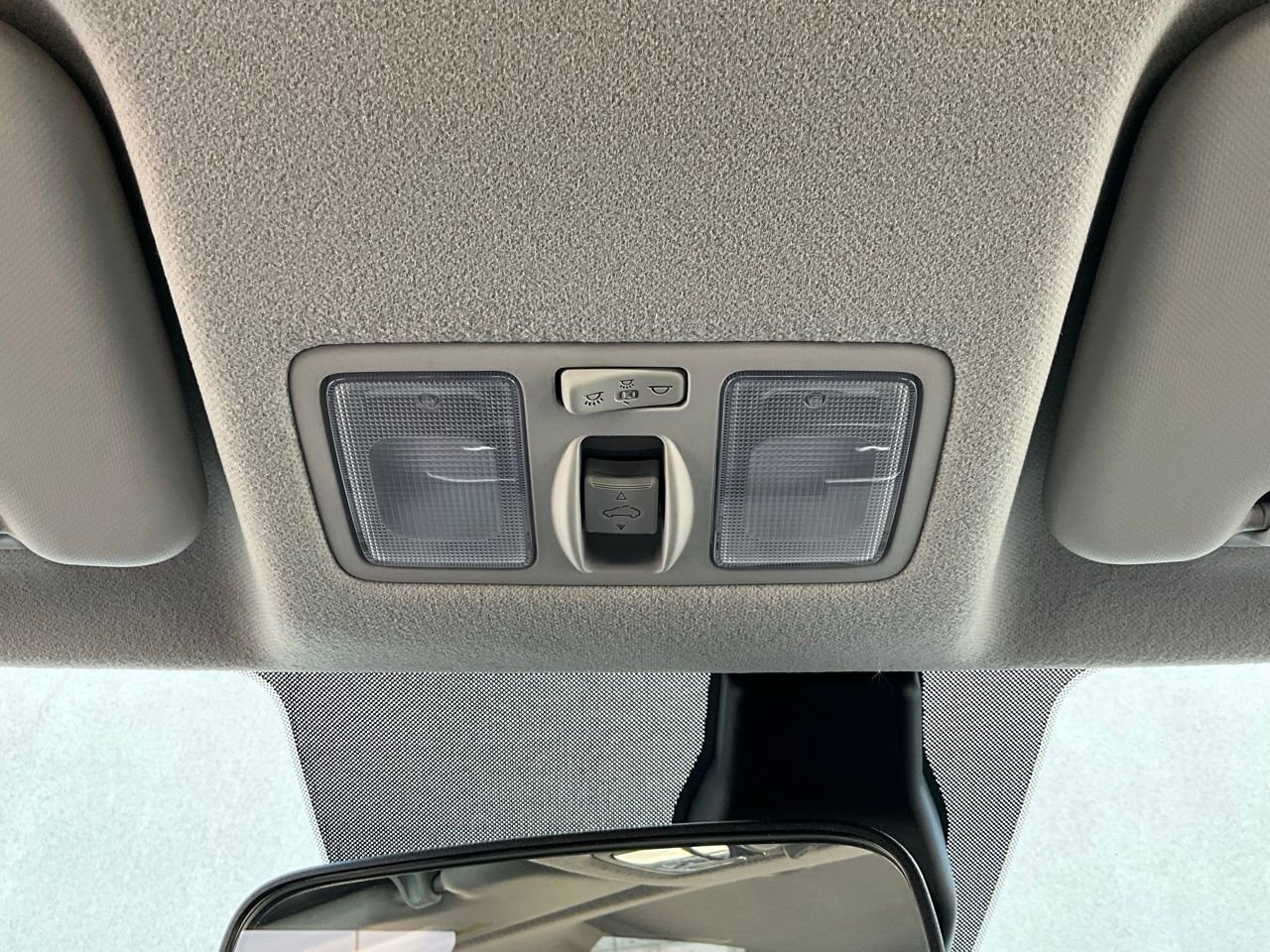 Used 2025 Hyundai Venue SEL image 16