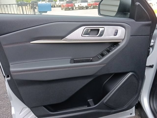 New 2026 Ford Explorer Active RWD image 11