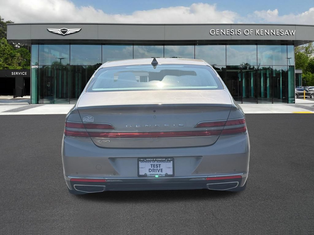 Used 2022 Genesis G90 3.3T Premium RWD image 7