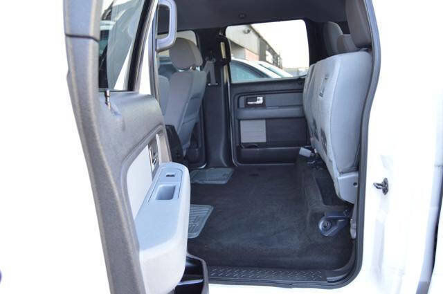 Used 2013 Ford F150 XLT w/ Mid Equipment Group image 39