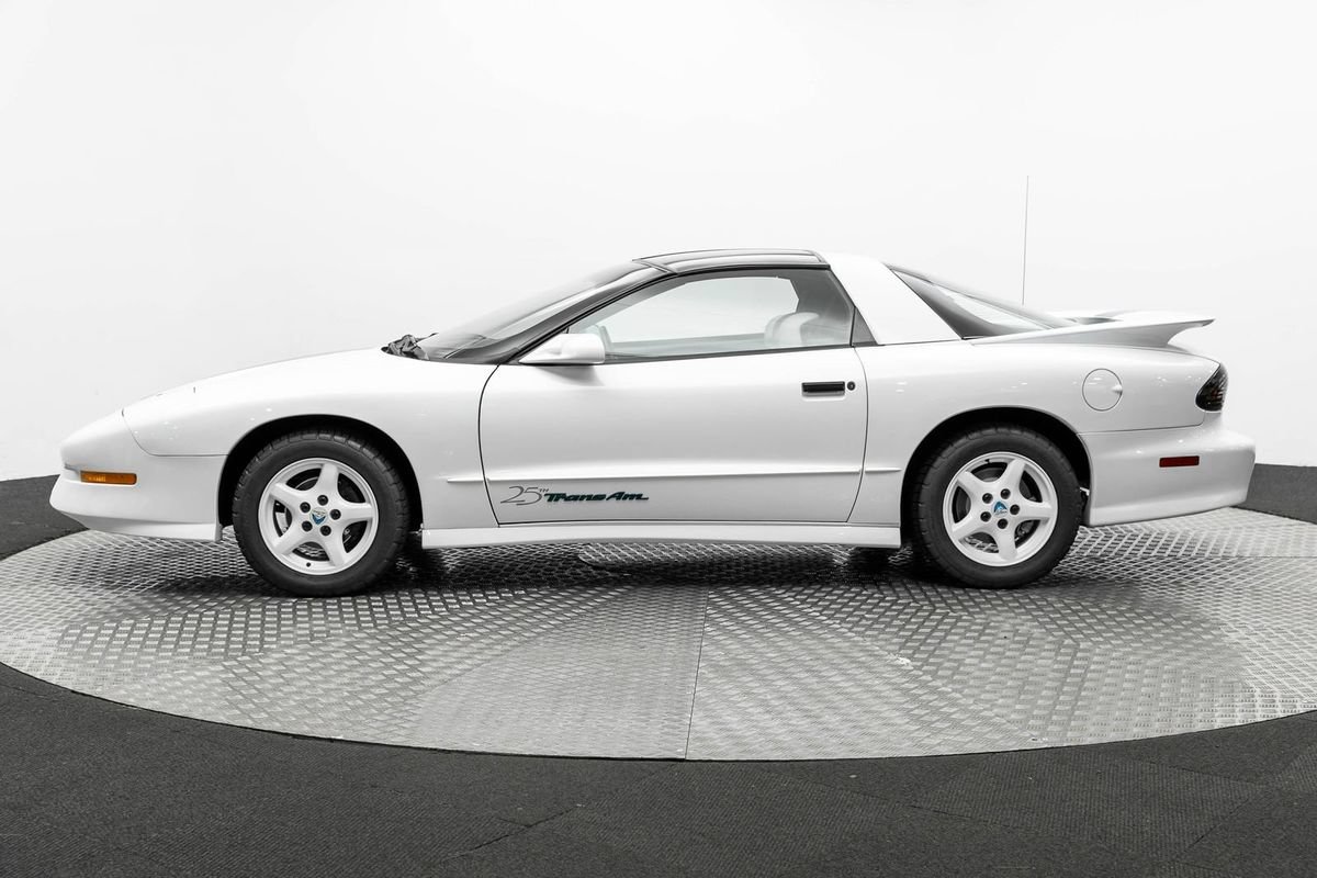 Used 1994 Pontiac Firebird Trans Am GT RWD image 7