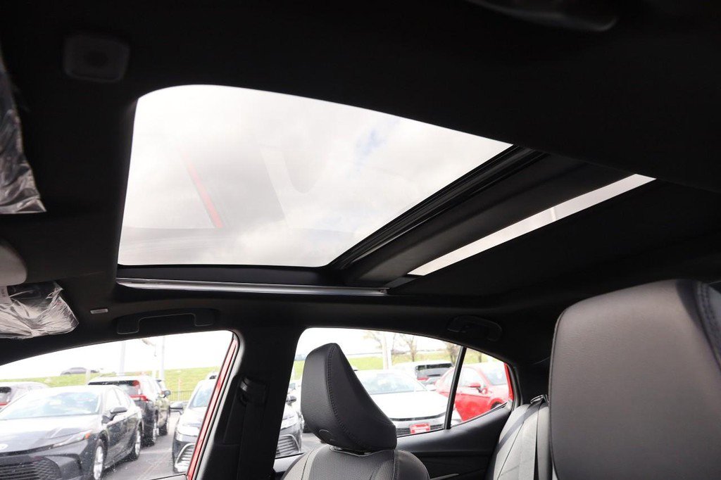 Used 2026 Toyota Camry XSE w/ Premium Package image 8