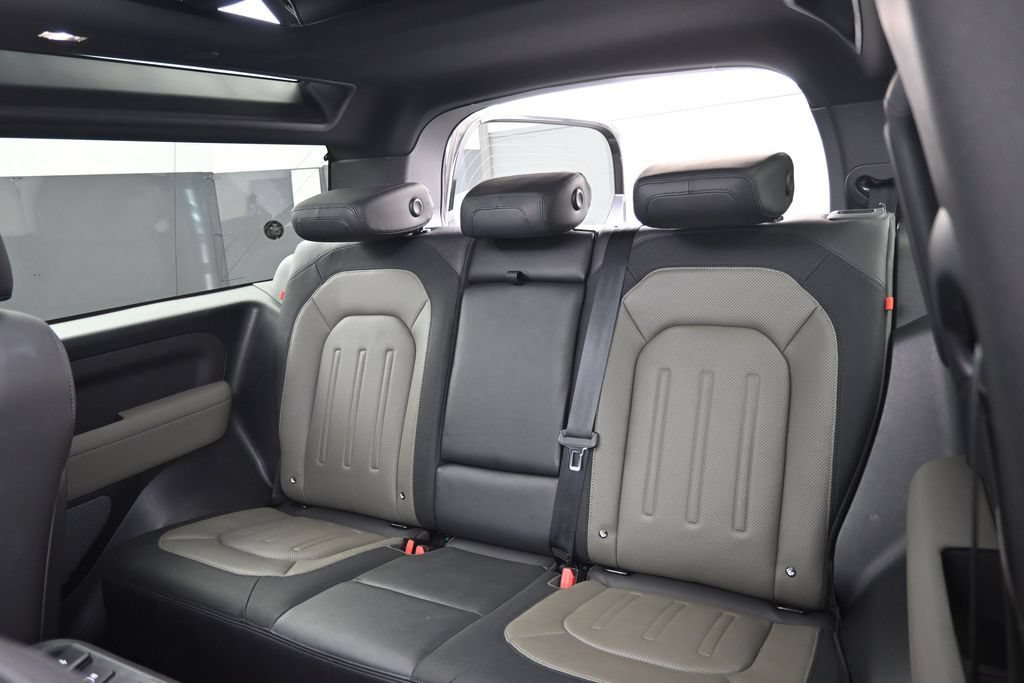 Used 2021 Land Rover Defender 90 X-Dynamic S AWD/4WD image 21