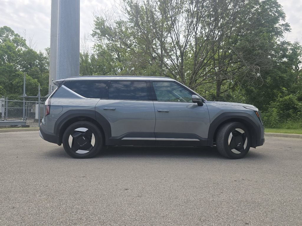 Used 2024 Kia EV9 Wind AWD/4WD image 17