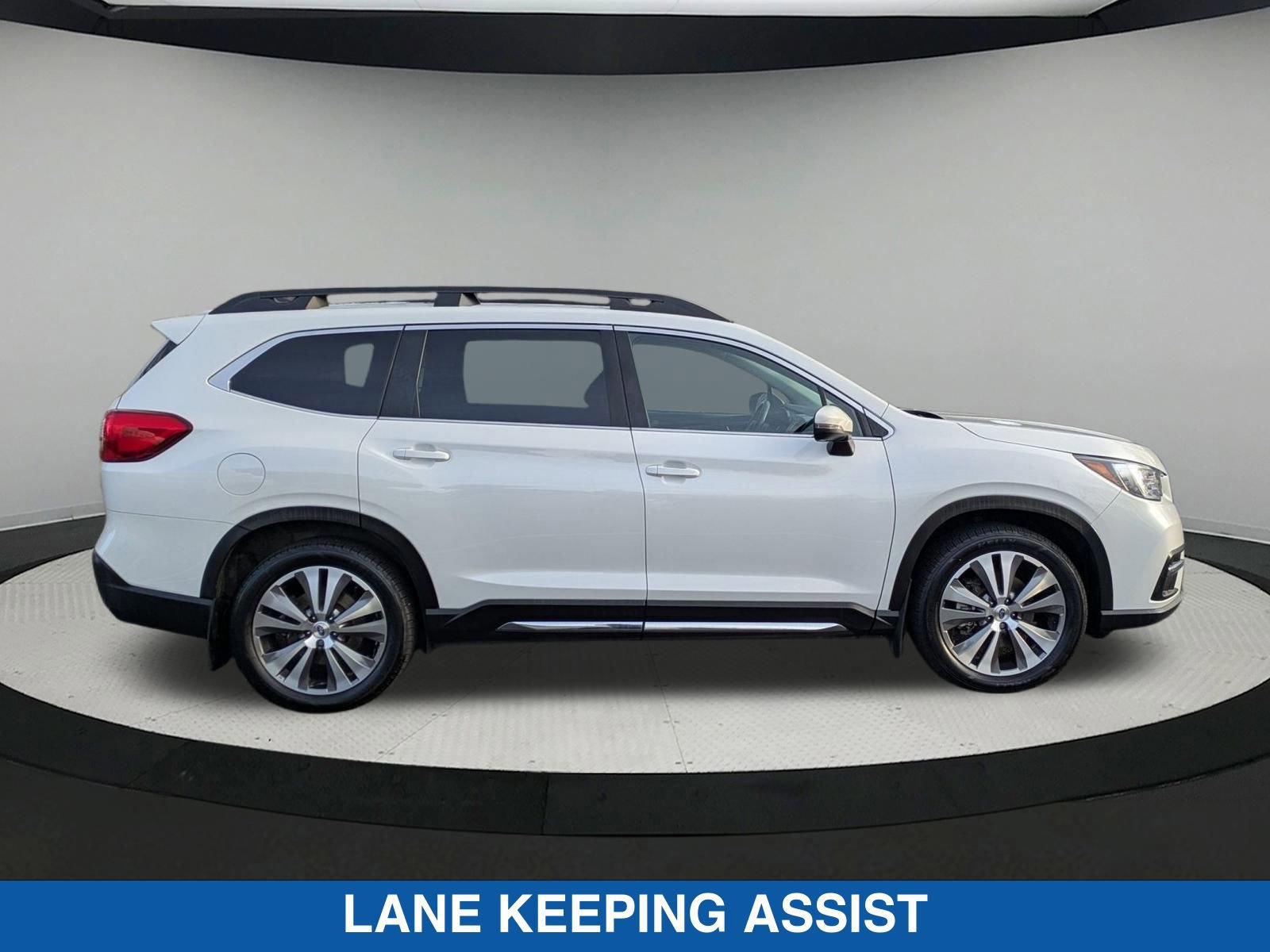 Used 2022 Subaru Ascent Limited w/ Technology Package image 2