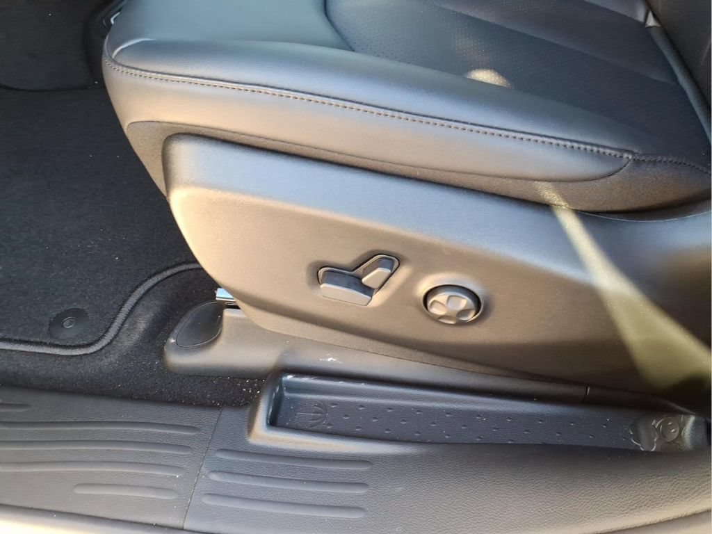 New 2026 Chrysler Pacifica Select w/ S Appearance Package AWD/4WD image 17