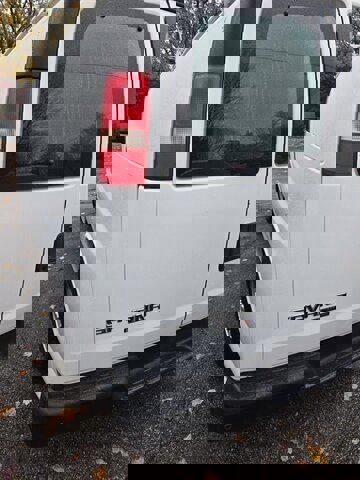 Used 2013 GMC Savana 1500 AWD image 4