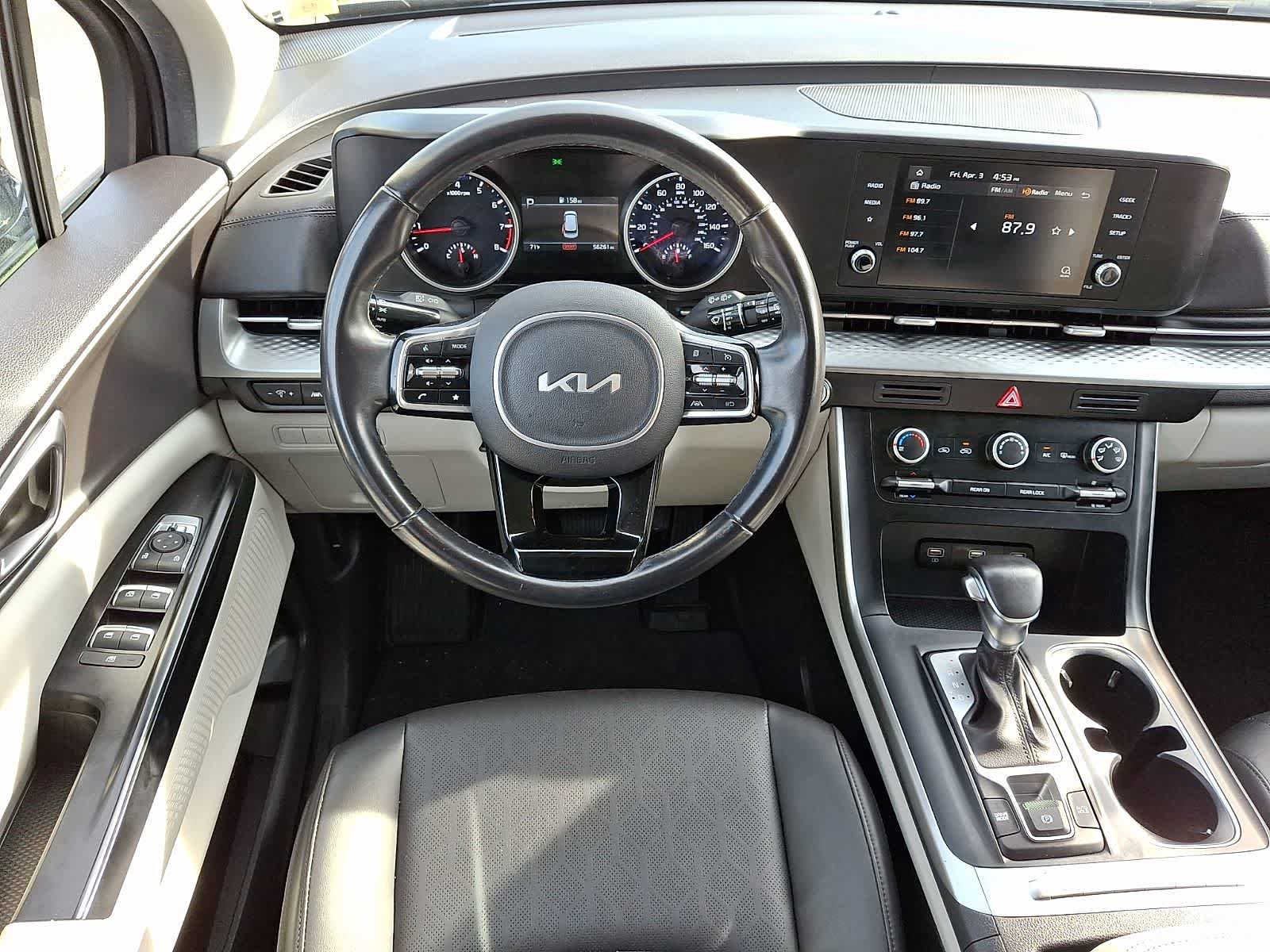 Used 2022 Kia Carnival LX image 13
