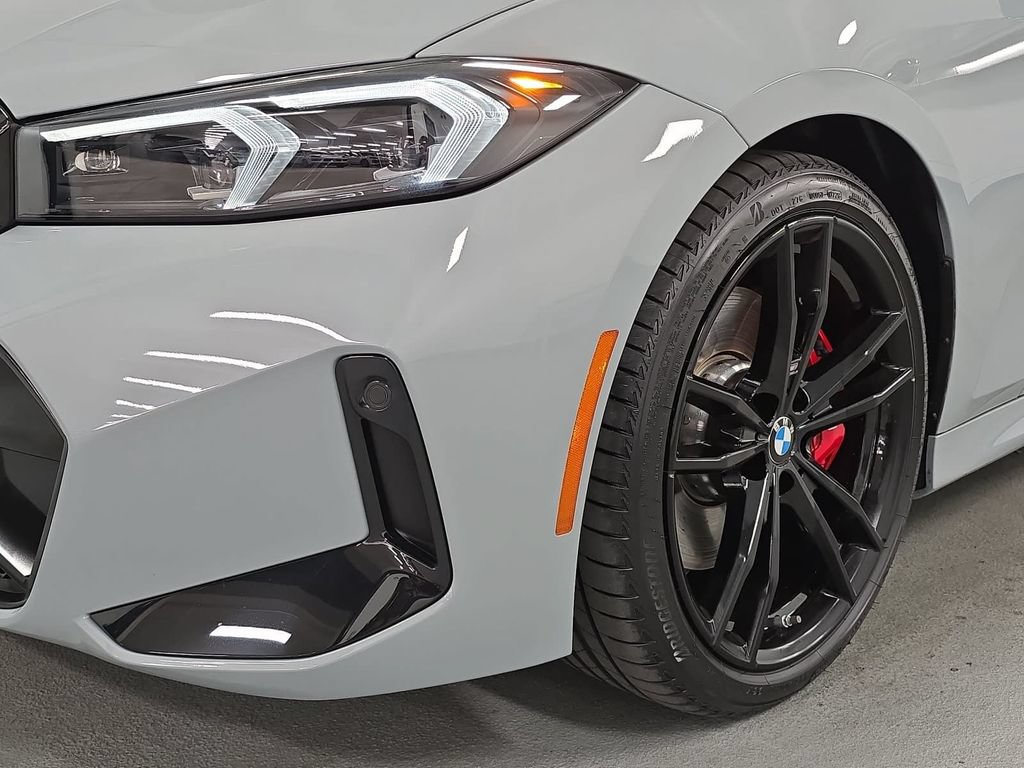Used 2024 BMW 330i Sedan w/ M Sport Package RWD image 11