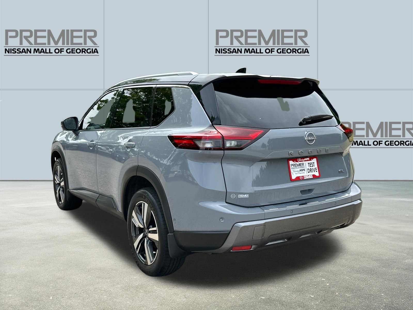 Certified 2024 Nissan Rogue SL FWD image 6