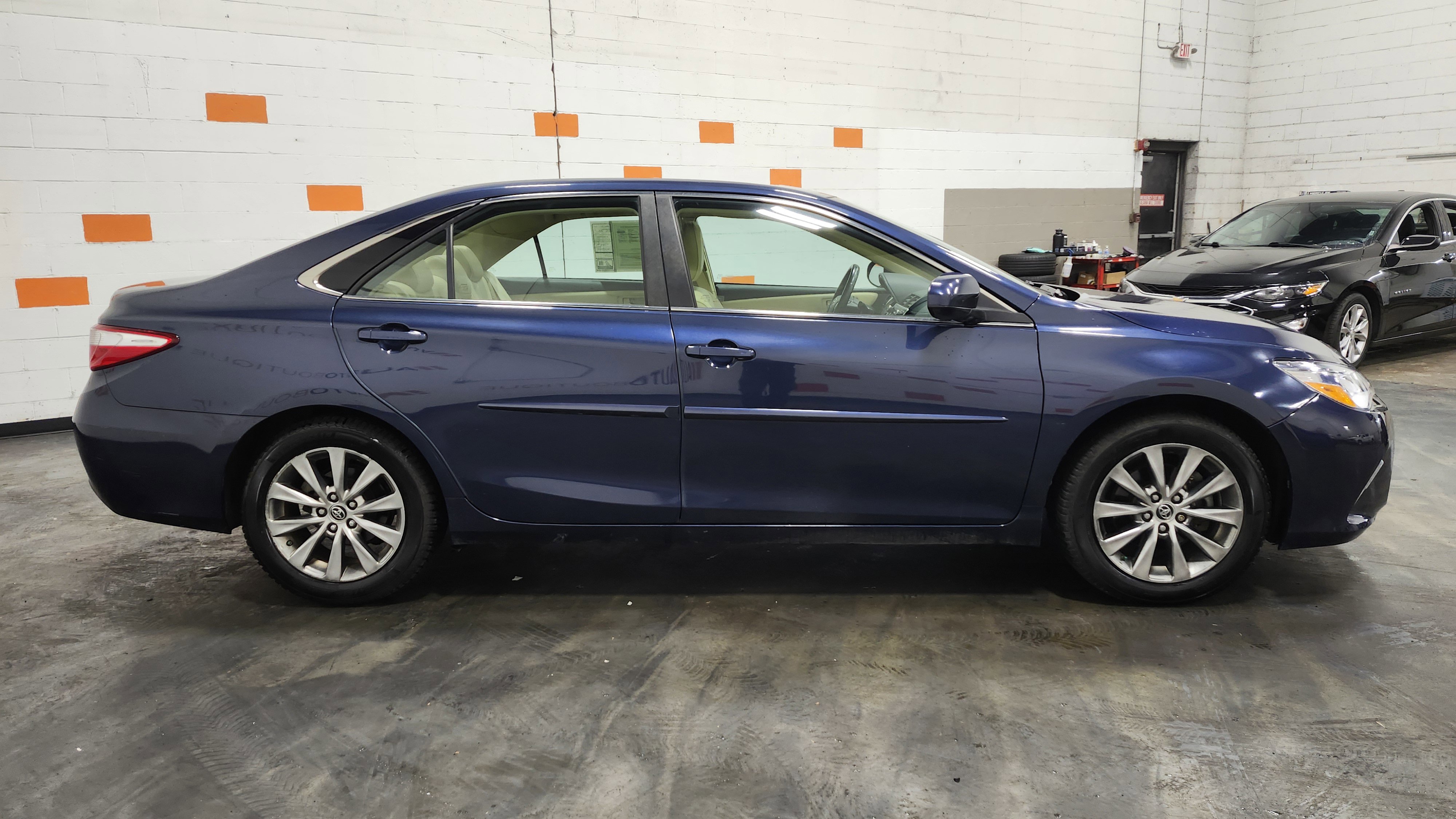 Used 2015 Toyota Camry XLE image 18