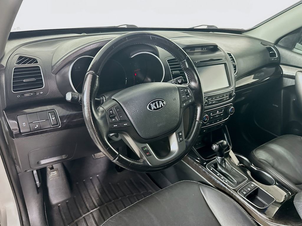 Used 2014 Kia Sorento SX w/ 3rd Row Package FWD image 30