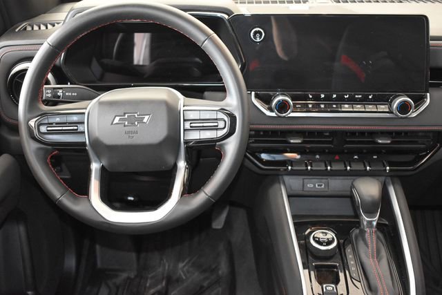 Used 2024 Chevrolet Colorado Z71 w/ Z71 Convenience Package 2 AWD/4WD image 15