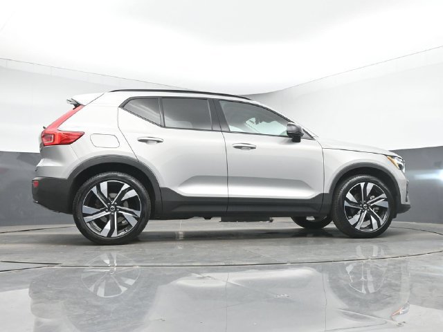 Used 2023 Volvo XC40 B5 Ultimate w/ Protection Package Premier AWD/4WD image 44