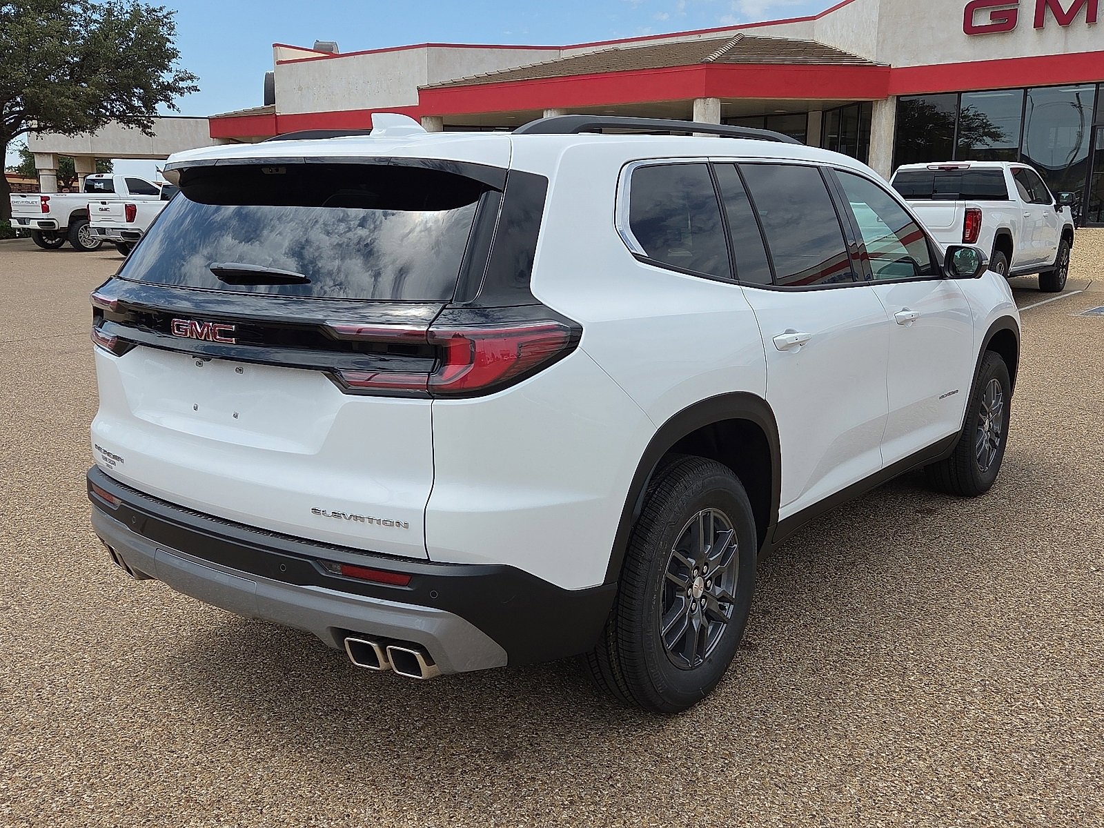 New 2026 GMC Acadia Elevation image 4