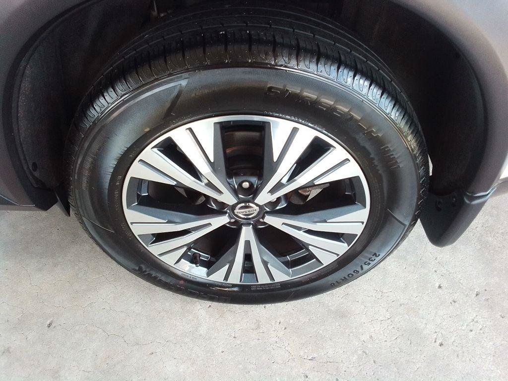 Used 2017 Nissan Rogue SL w/ SL Premium Package AWD/4WD image 28