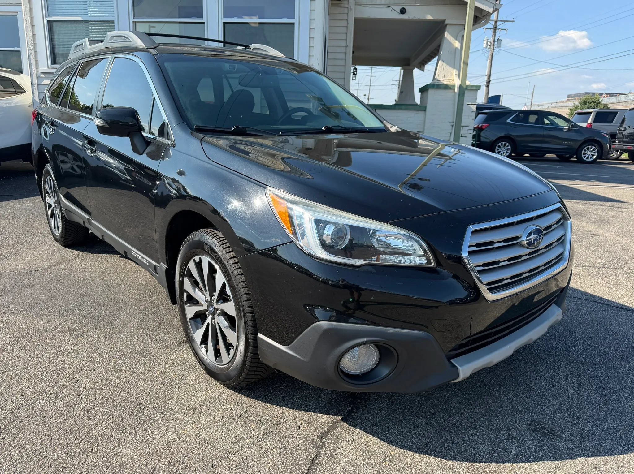 Used 2015 Subaru Outback 2.5i Limited AWD/4WD image 5