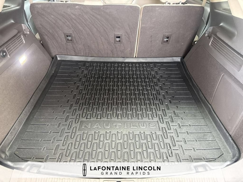 Certified 2023 Lincoln Nautilus Reserve AWD/4WD image 30