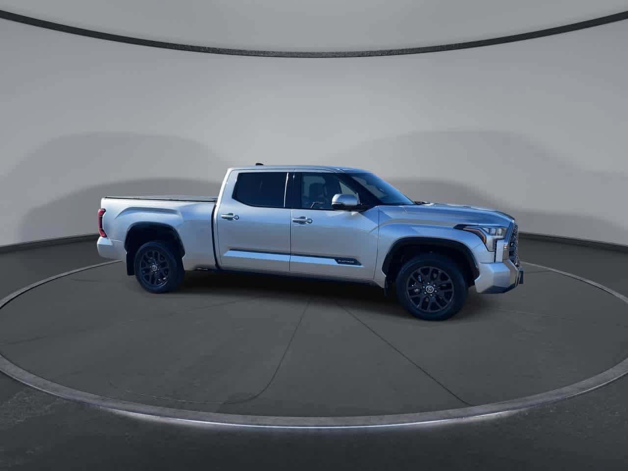 Used 2023 Toyota Tundra Platinum AWD/4WD image 3