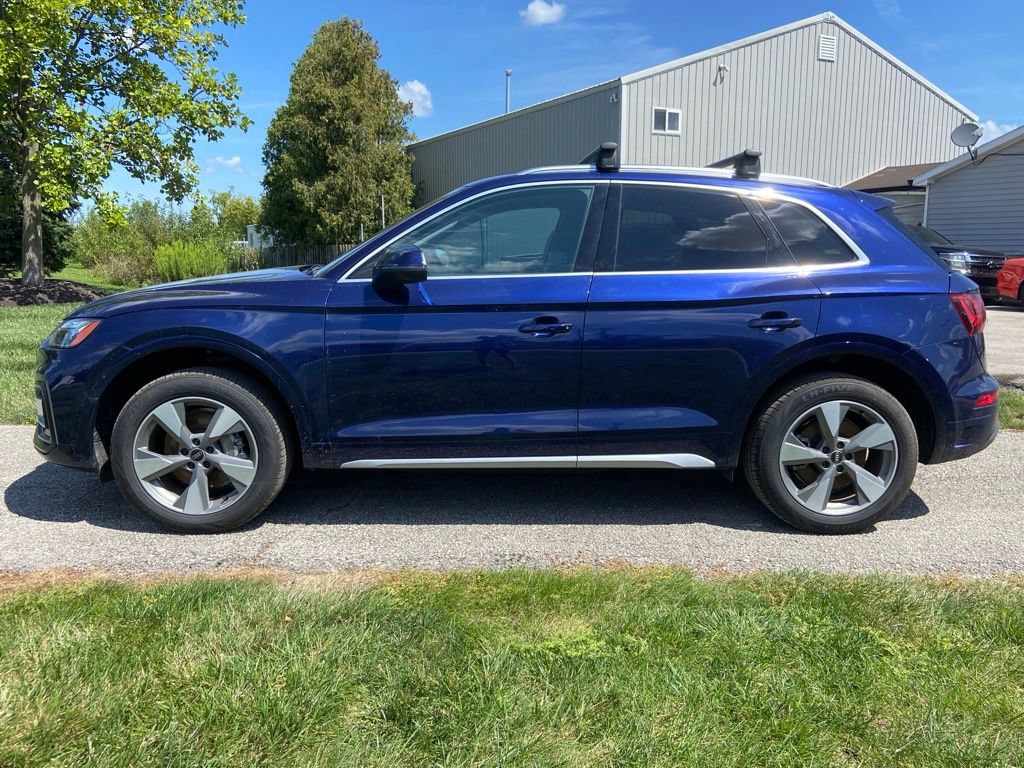 Used 2023 Audi Q5 2.0T Premium Plus w/ Premium Plus Package AWD/4WD image 2