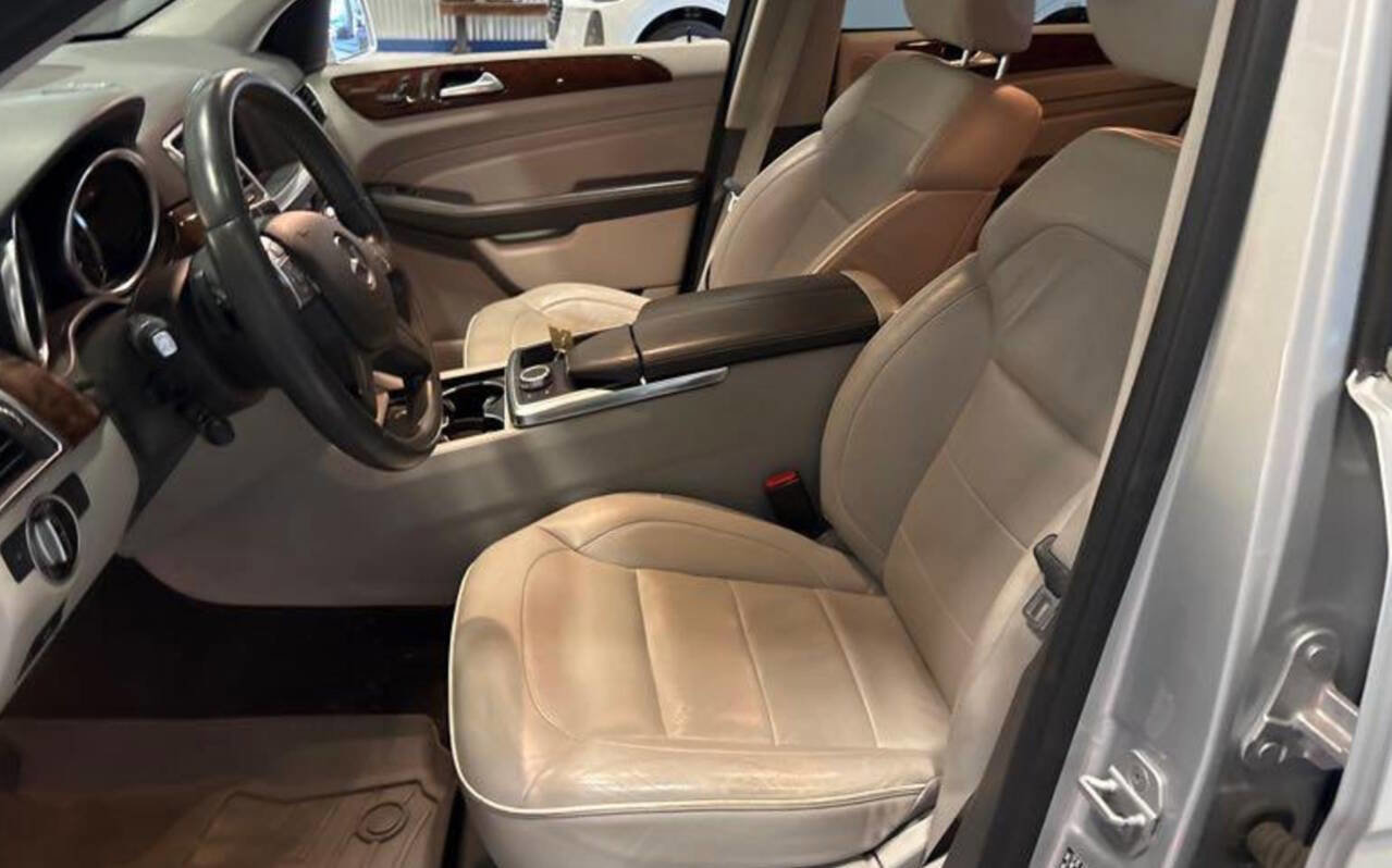 Used 2012 Mercedes-Benz ML 350 BlueTEC 4MATIC image 6