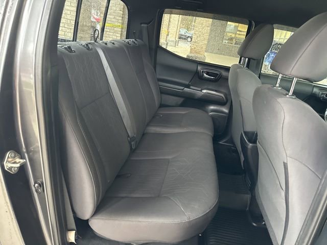 Used 2017 Toyota Tacoma TRD Sport w/ Tow Package (A/T) image 27