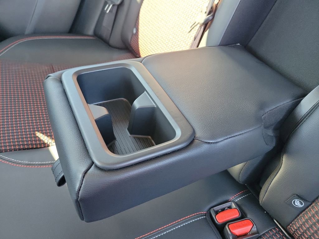 Certified 2025 Nissan Kicks SR image 22