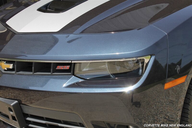 Used 2014 Chevrolet Camaro SS w/ RS Package RWD image 11