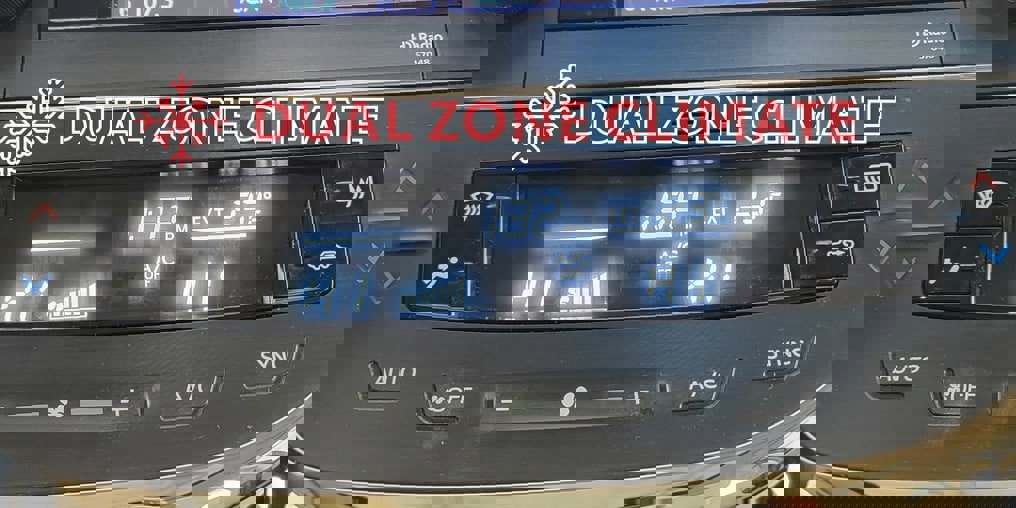 Used 2014 Toyota Avalon XLE Touring image 26