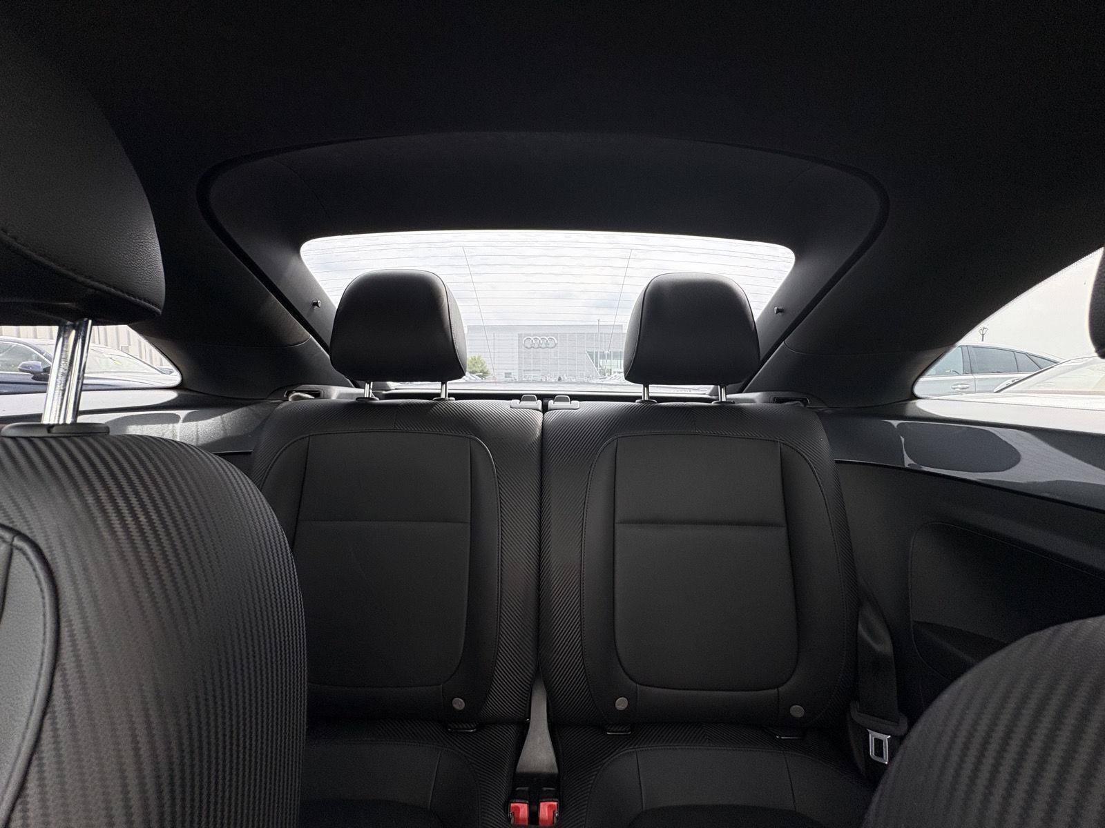 Used 2019 Volkswagen Beetle 2.0T SE w/ SE Premium Package FWD image 21