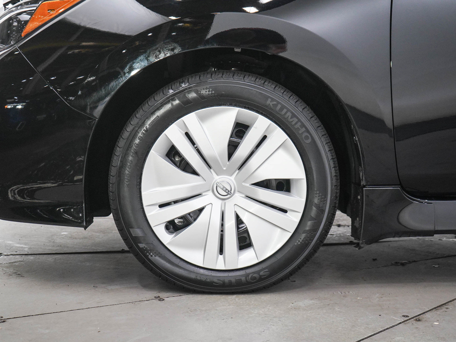 Used 2025 Nissan Leaf S FWD image 28