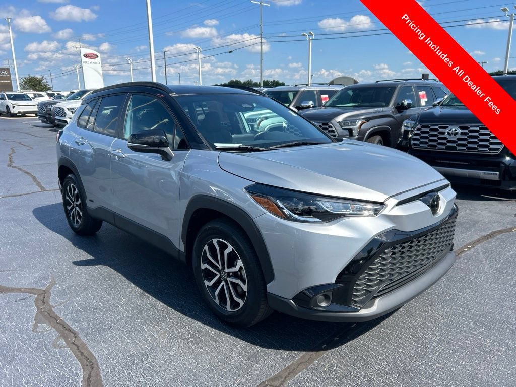 Used 2024 Toyota Corolla Cross AWD Hybrid w/ Moonroof Package image 24