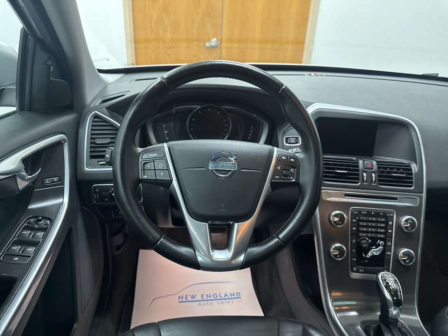 Used 2015 Volvo XC60 T5 AWD/4WD image 8