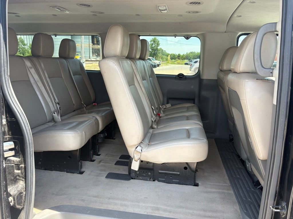 Used 2018 Nissan NV 3500 SL RWD image 12