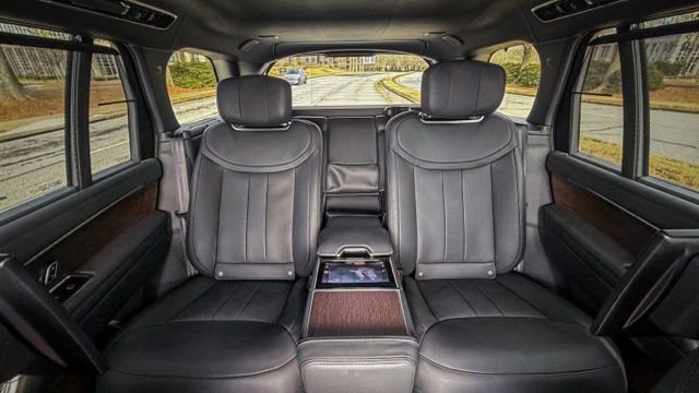 Used 2023 Land Rover Range Rover Long Wheelbase Autobiography image 54