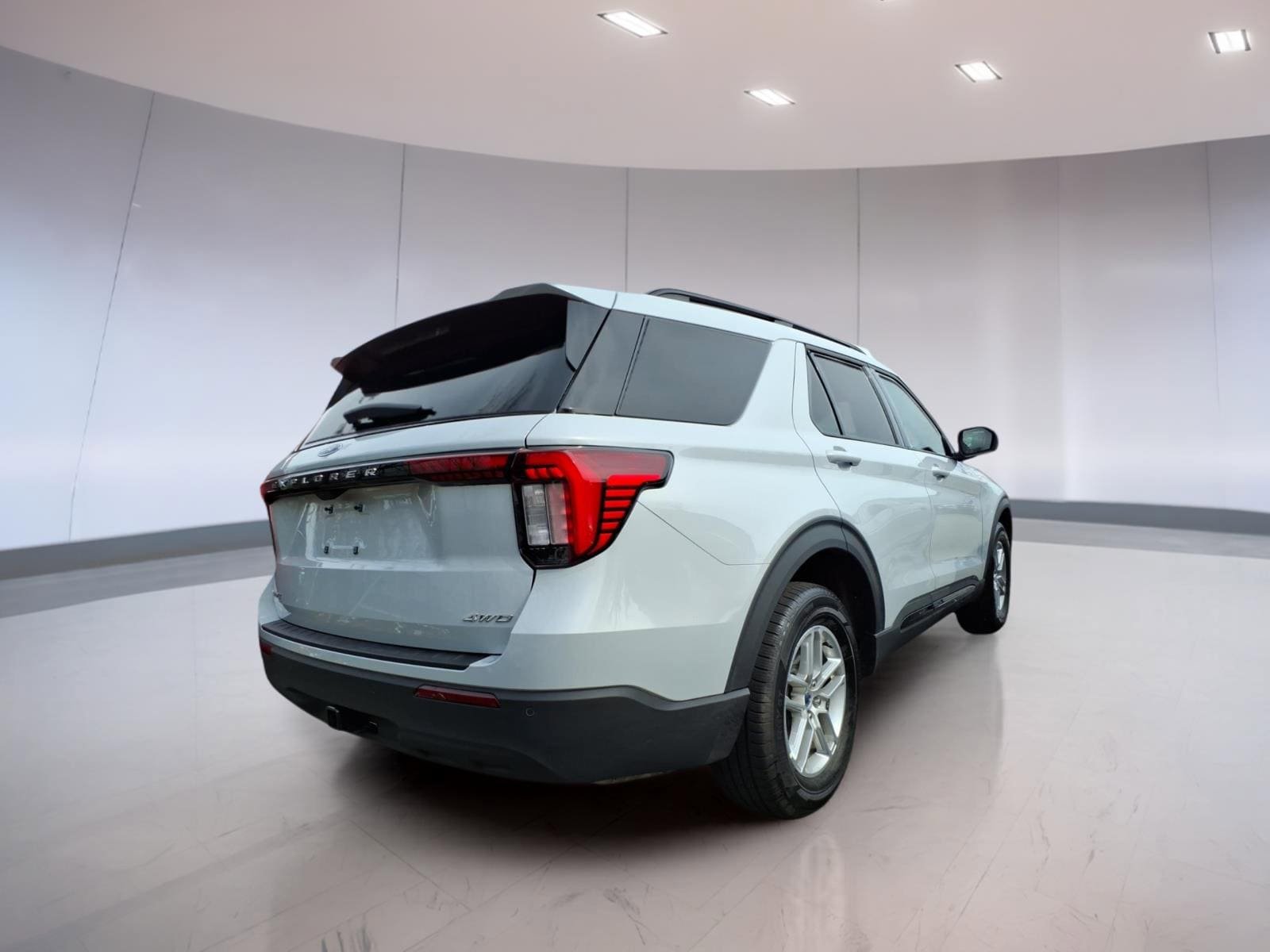 Used 2026 Ford Explorer Active image 4