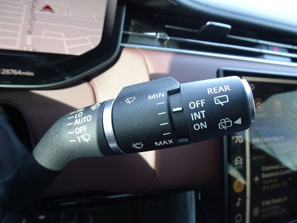 Used 2024 Land Rover Range Rover SE AWD/4WD image 25