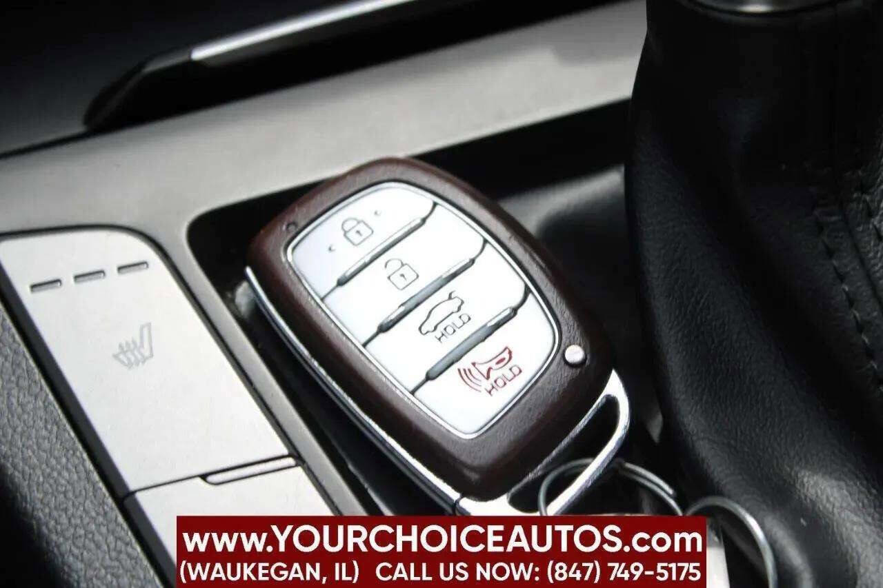 Used 2017 Hyundai Elantra Value Edition image 24