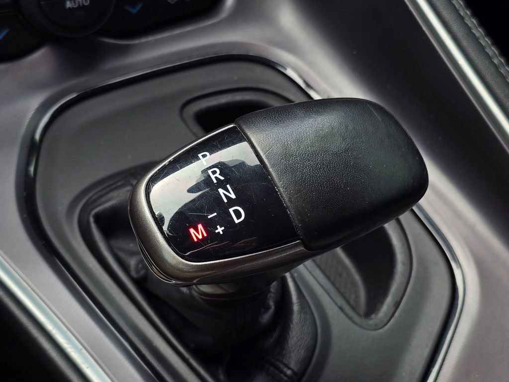 Used 2019 Dodge Challenger SXT image 34
