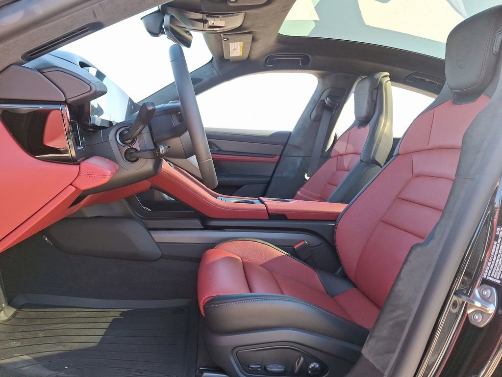 New 2025 Porsche Taycan GTS image 4