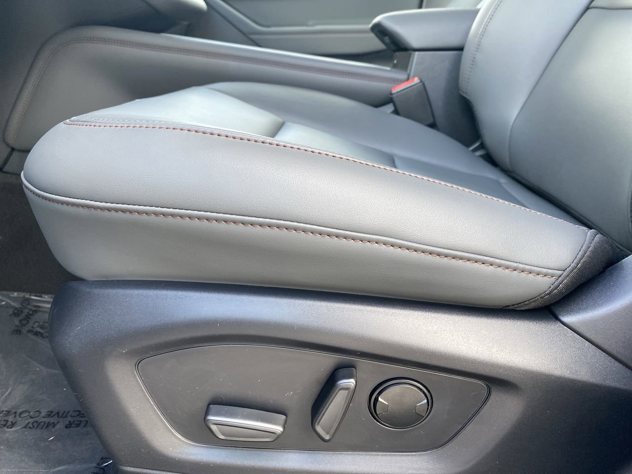 New 2026 Ford Explorer Active w/ Active Comfort Package image 19